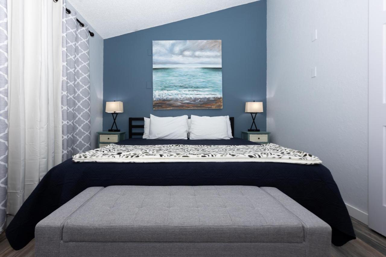 F Lakefront! Remodeled, Sleeps 4, Boat Slip, Patio, Wifi, Cable, Pool Osage Beach Kültér fotó
