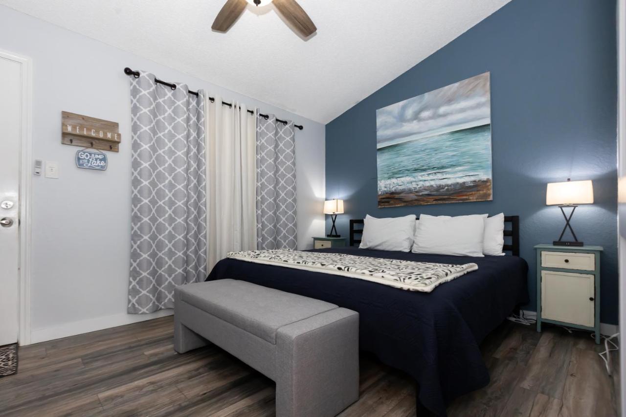 F Lakefront! Remodeled, Sleeps 4, Boat Slip, Patio, Wifi, Cable, Pool Osage Beach Kültér fotó